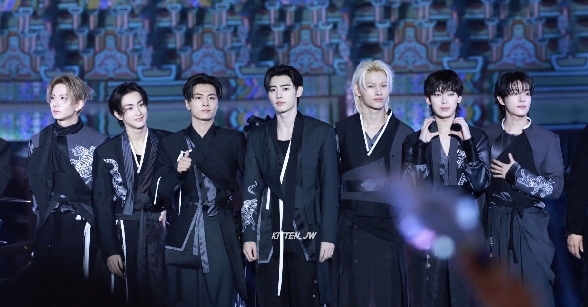 ENHYPEN的最新照片