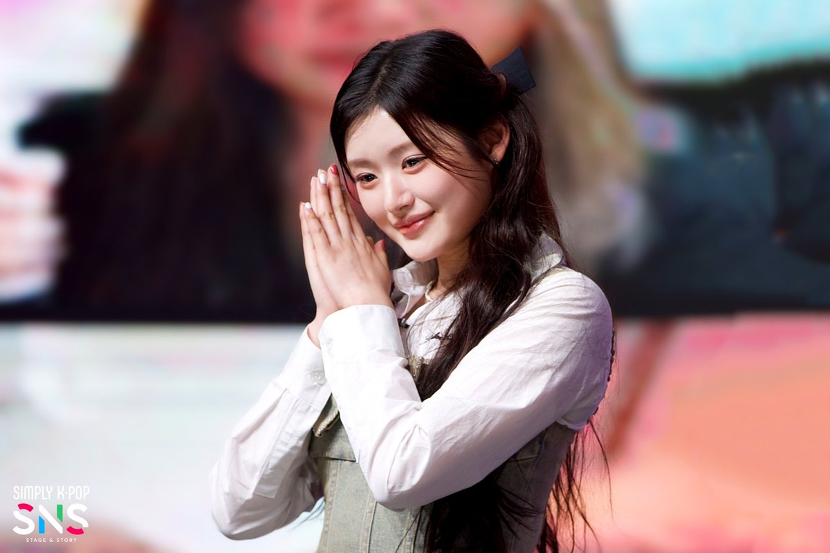 Latest photo of FIFTY FIFTY