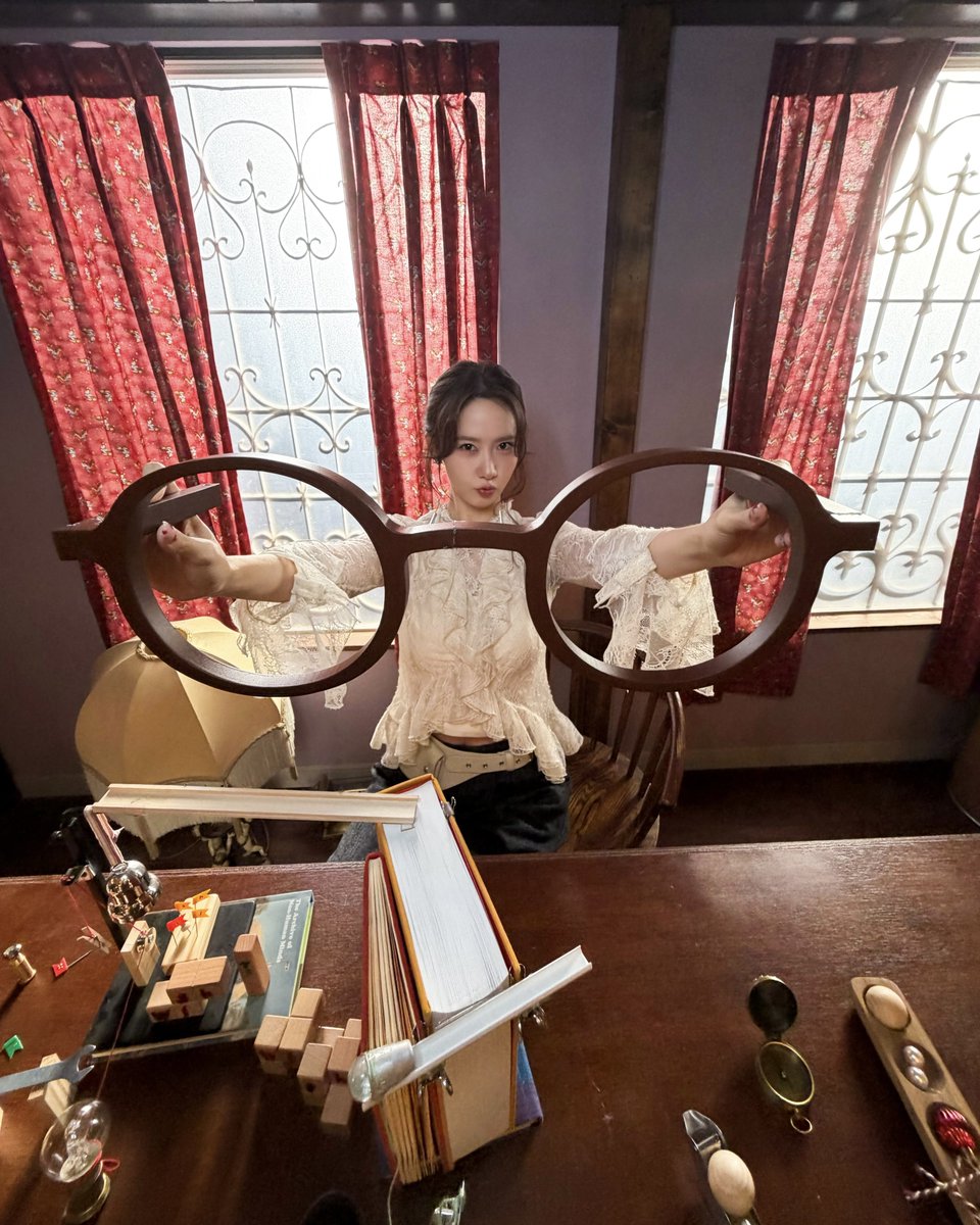 A moment captured by Girls' Generation's fan