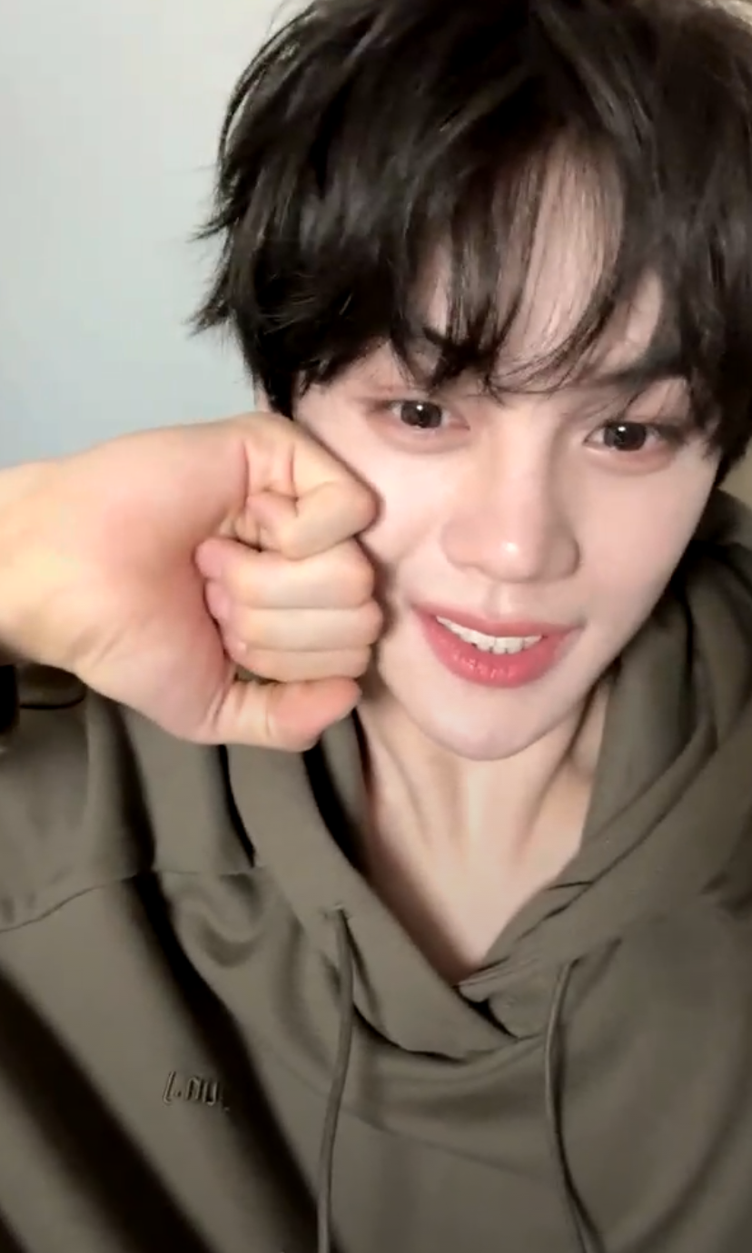 Potret di balik layar Kim Gyuvin (ZEROBASEONE)