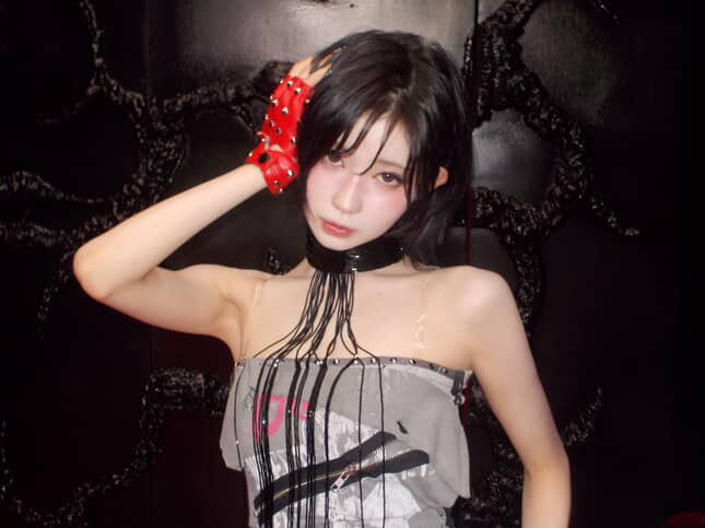 Asa (BABYMONSTER)的最新照片