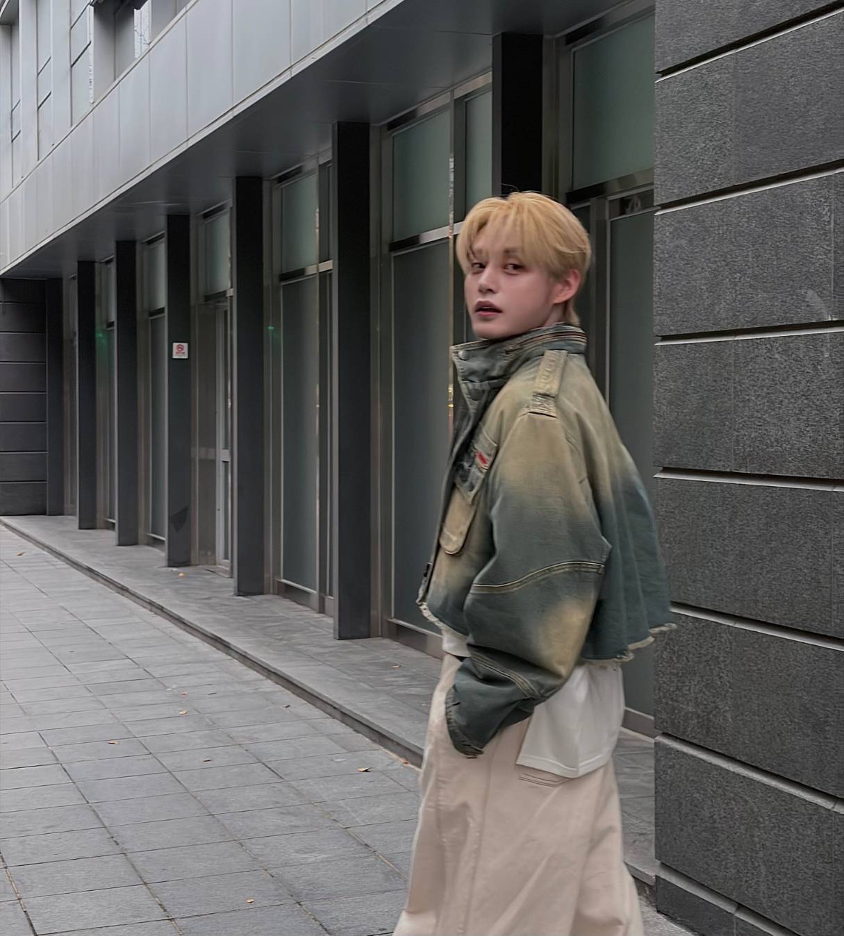 Recent activity shot of Kim Jiwoong (ZEROBASEONE)
