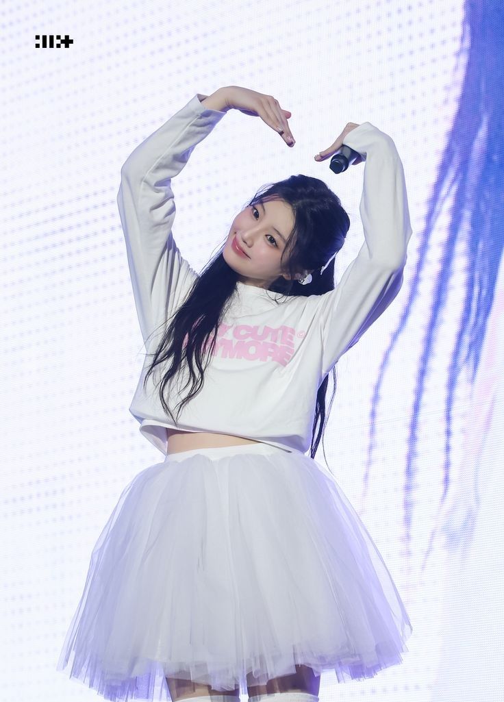 Latest photo of Wonhee (ILLIT)