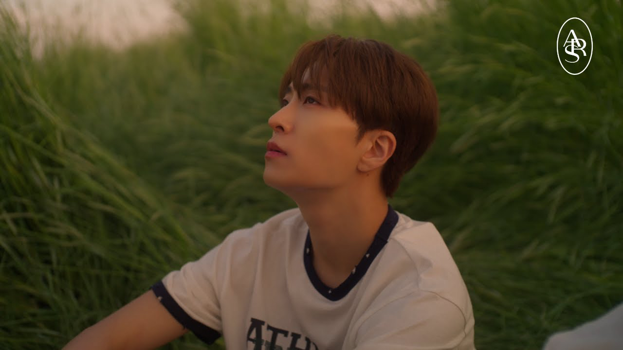 A moment captured by Youngjae (GOT7)'s fan