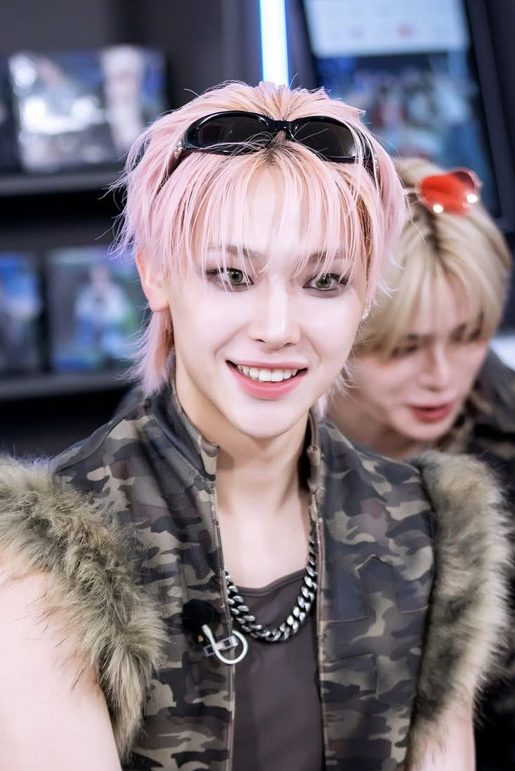 A moment captured by Nicholas (&TEAM)'s fan