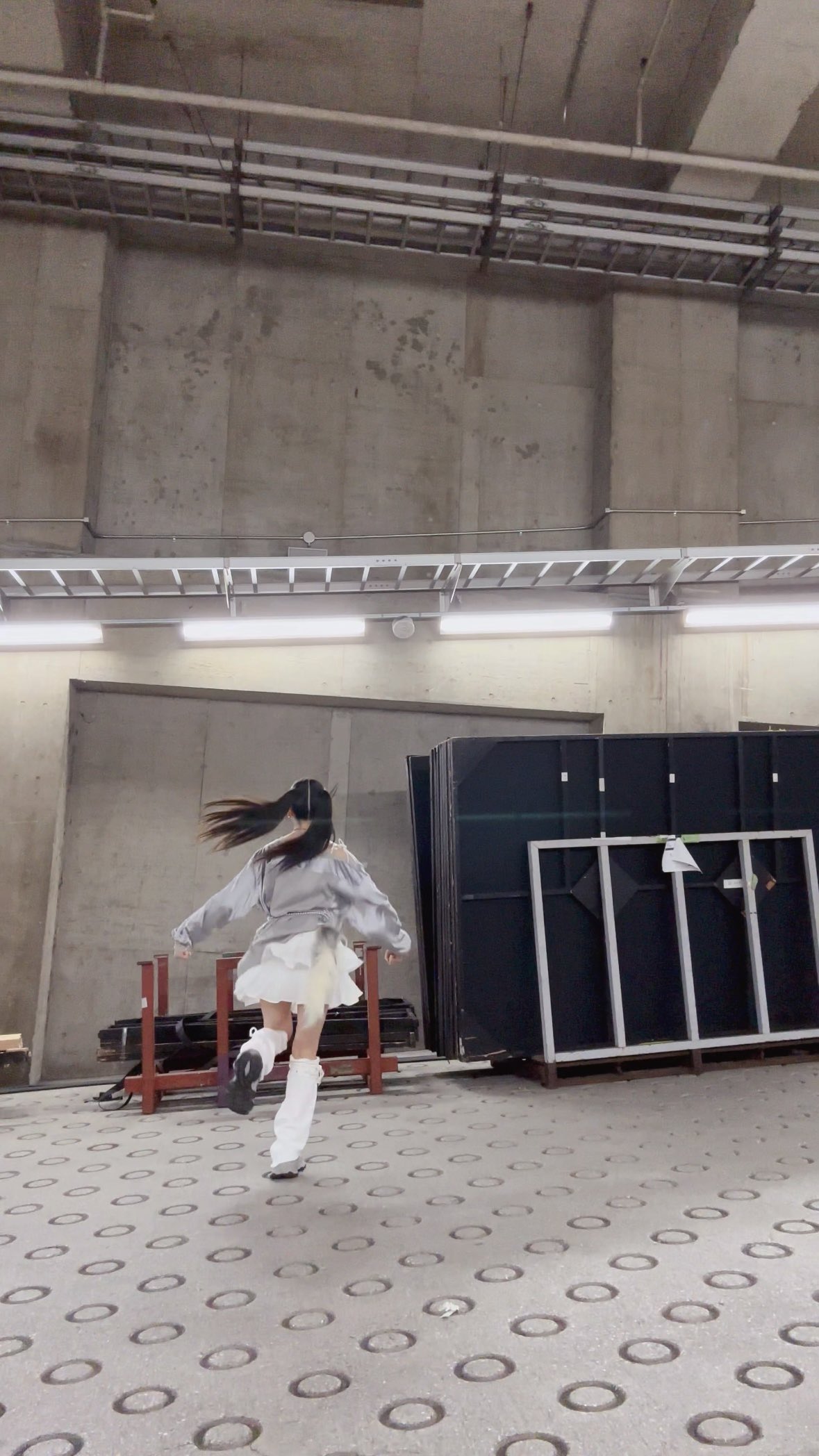 Behind-the-scenes cut of Kenmotsu Nano (IS:SUE)