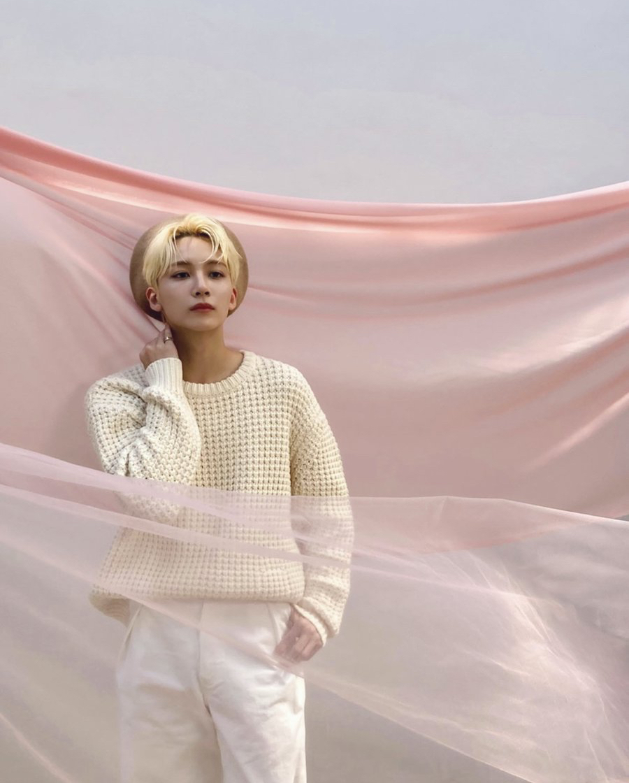 Behind-the-scenes cut of Jeonghan (SEVENTEEN)