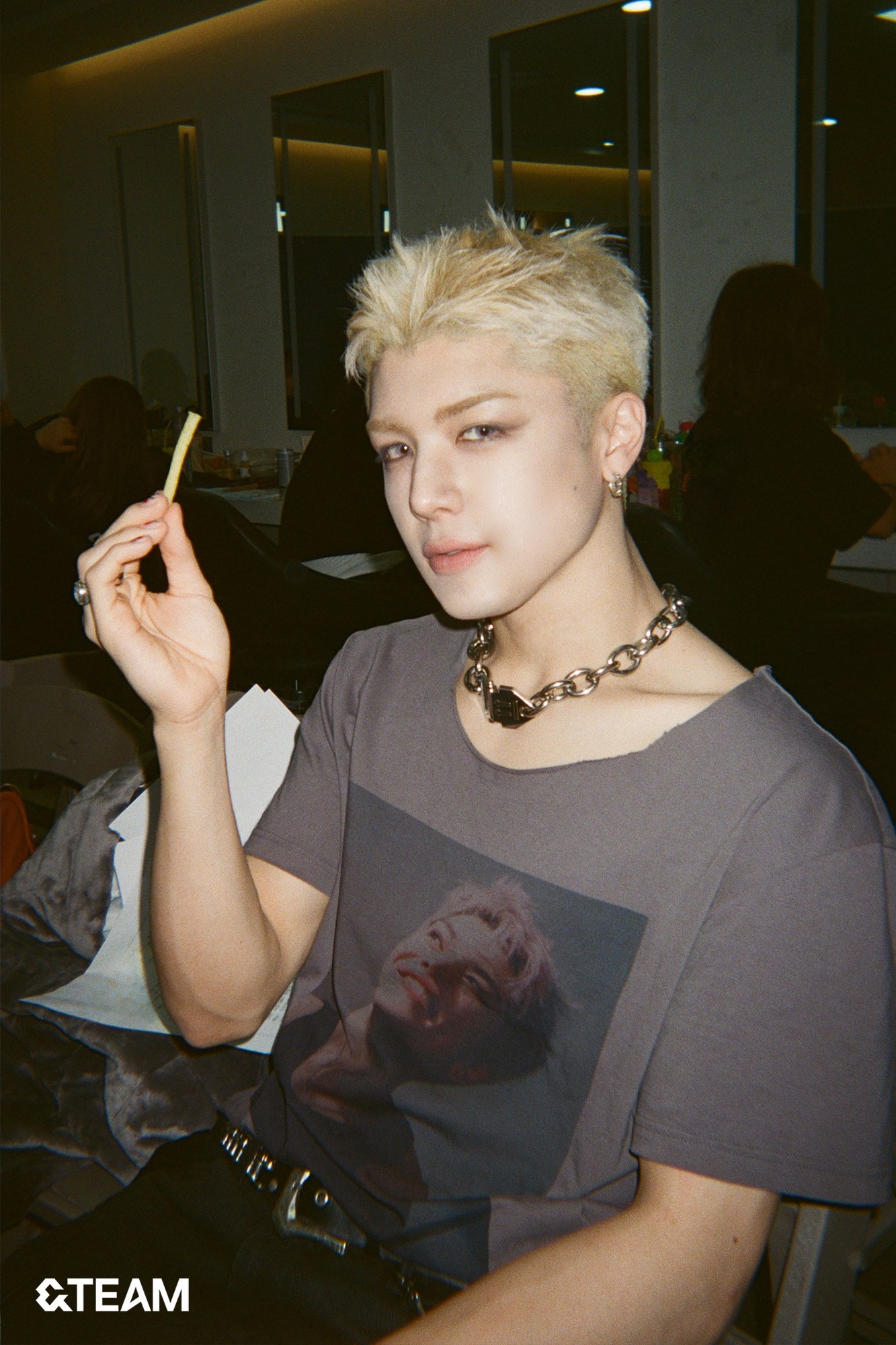 Behind-the-scenes cut of Maki (&TEAM)