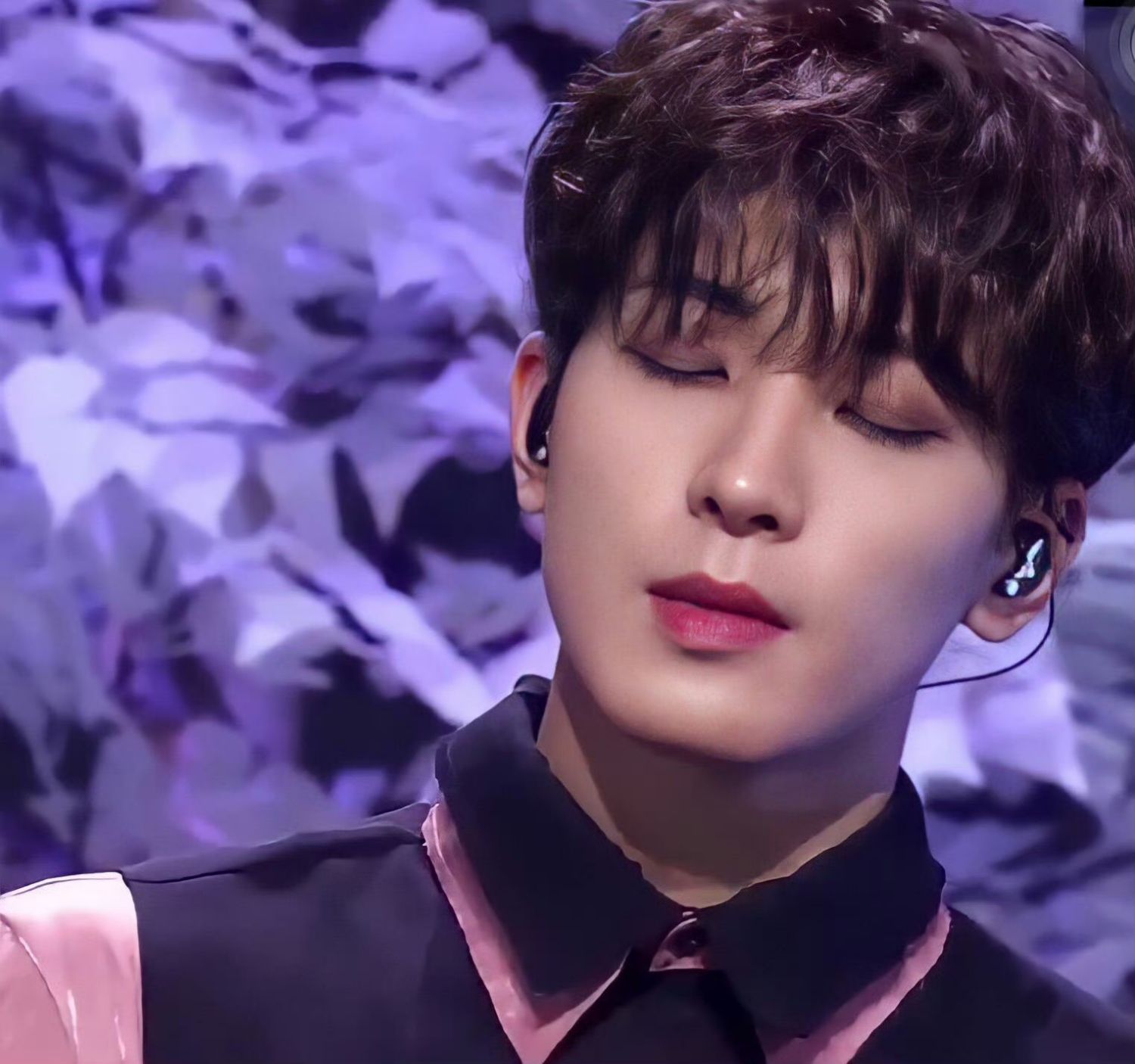 Latest photo of Wonwoo (SEVENTEEN)