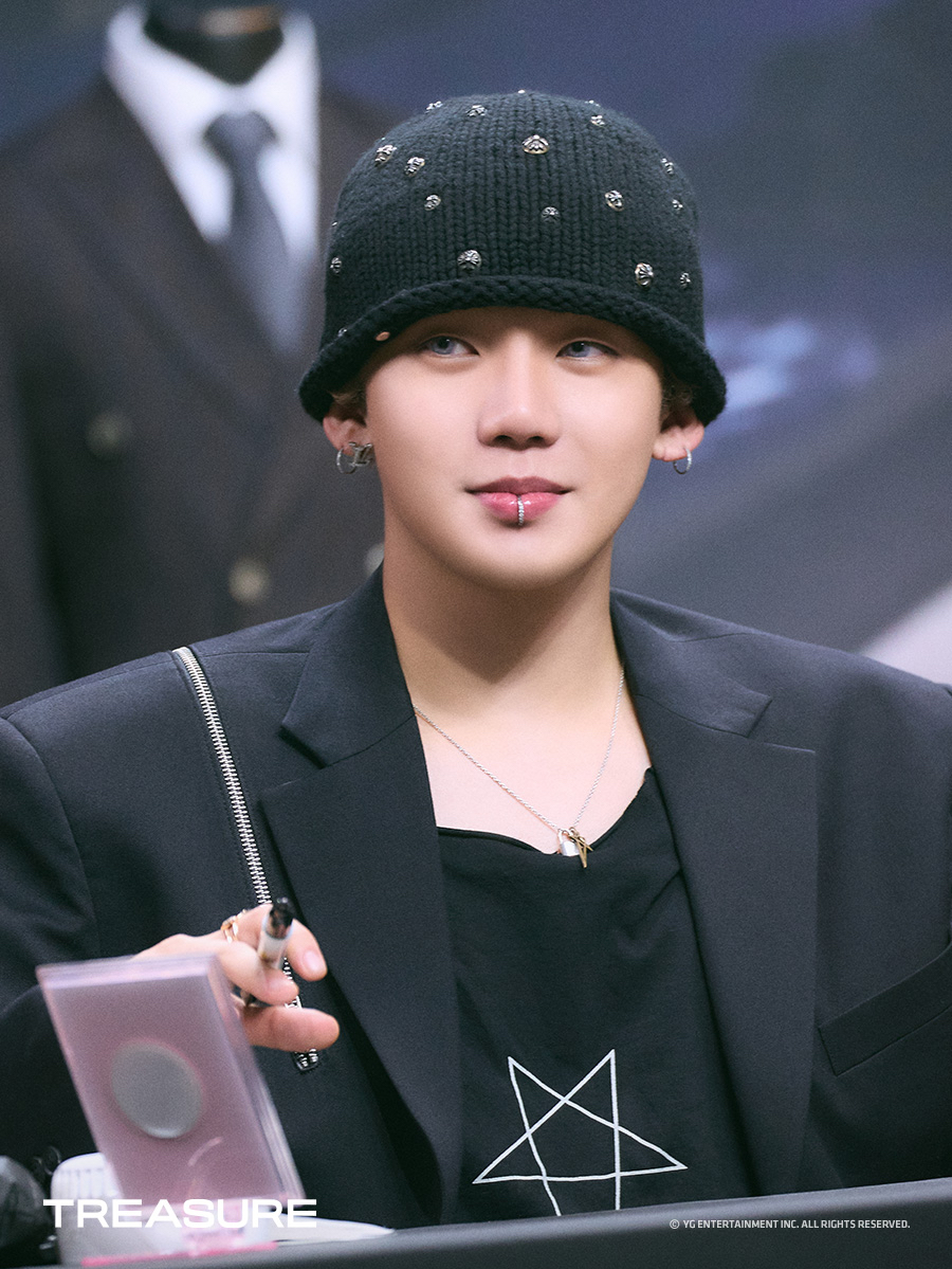 TREASURE的最新活动照片