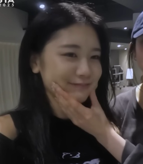 사사키 코코나 (ME:I)의 최신 사진