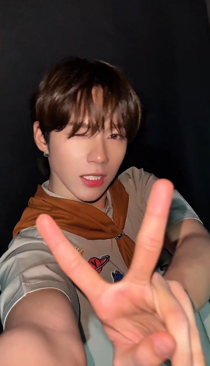 제이엘 (아홉)의 비하인드 컷