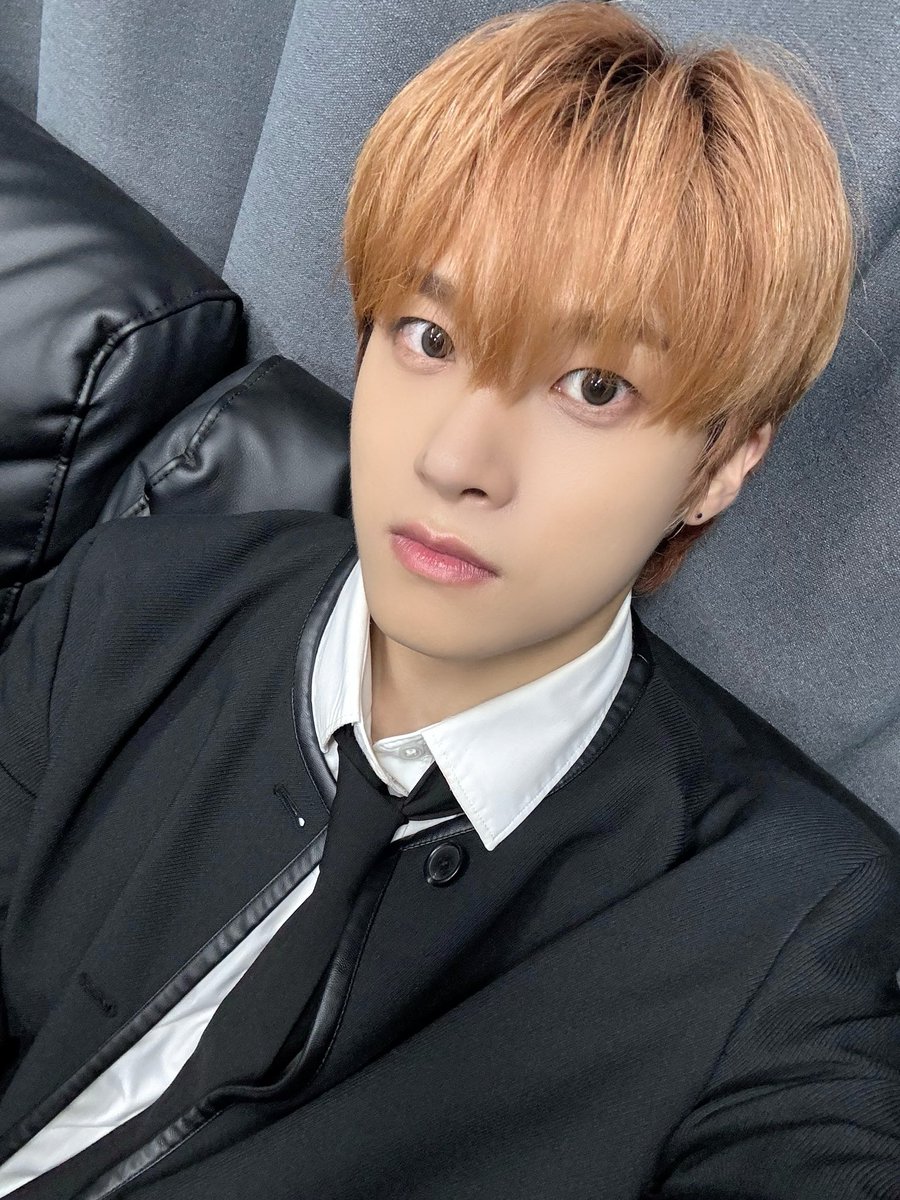 Behind-the-scenes cut of Xikers