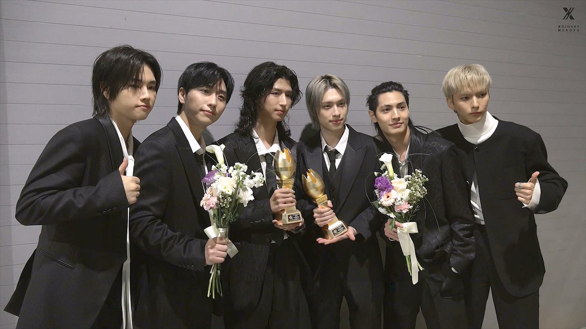 A moment captured by Xdinary Heroes's fan