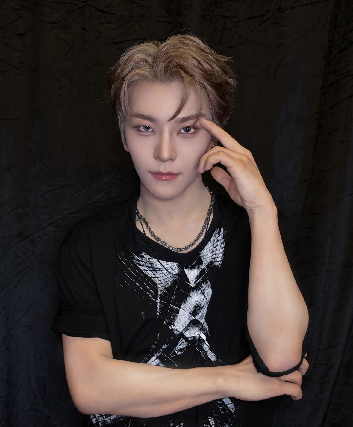 Behind-the-scenes cut of He Xinlong (ALPHA DRIVE ONE)