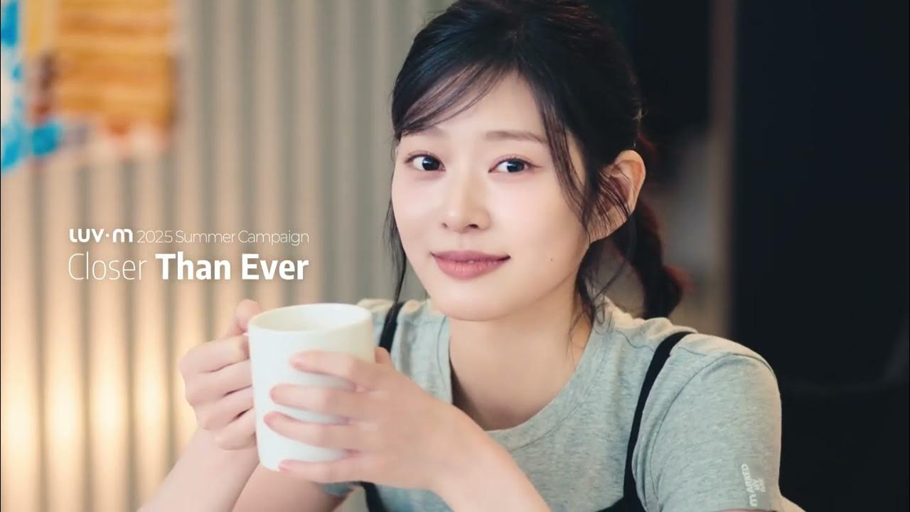 Behind-the-scenes cut of Kim Minju