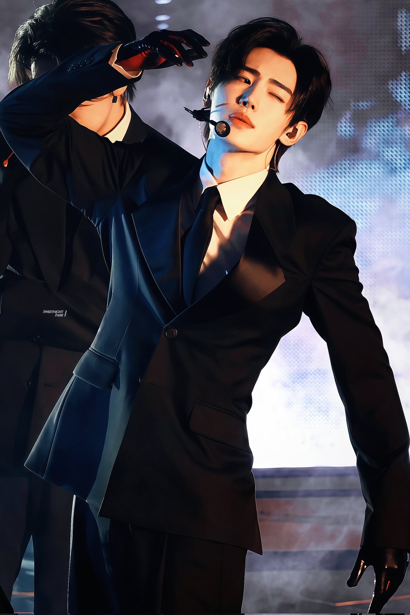 Foto aktivitas terbaru Sunghoon (ENHYPEN)