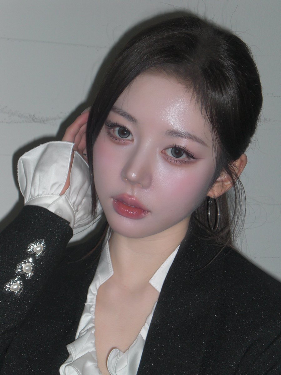 Latest photo of tripleS