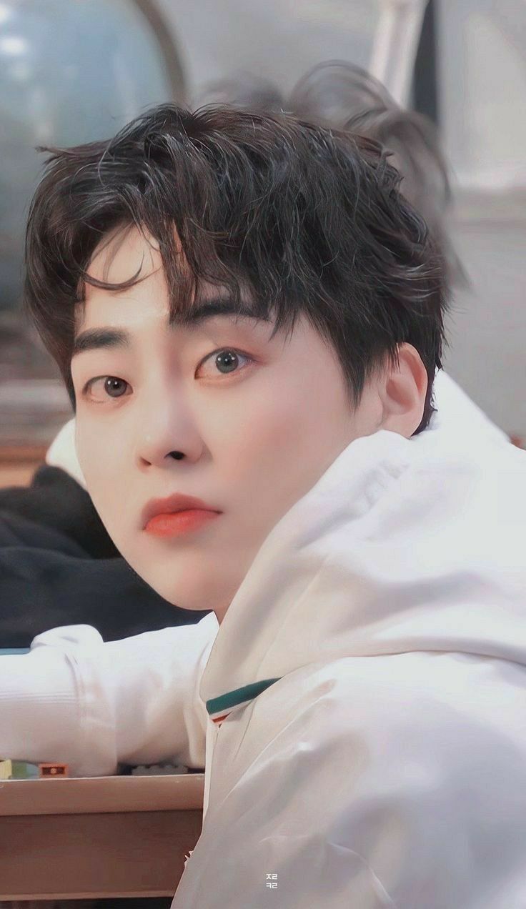 Today's most popular wallpaper in the Xiumin (EXO) community