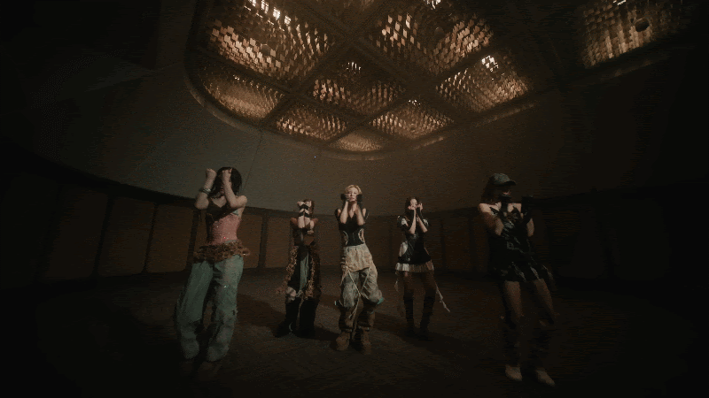 Recent activity shot of Yeji (ITZY)