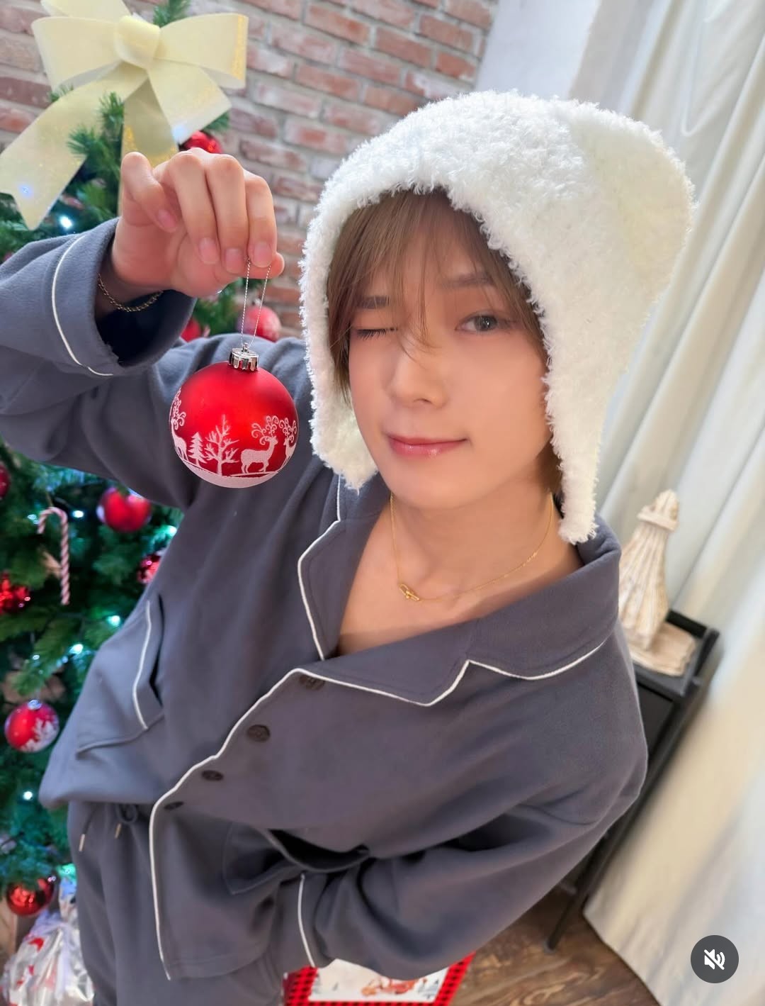 A moment captured by K (&TEAM)'s fan