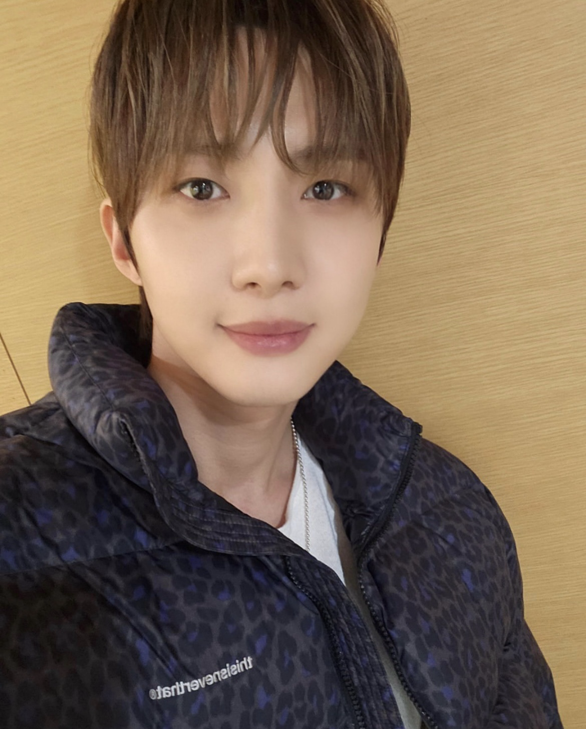 Behind-the-scenes cut of Hui (PENTAGON)