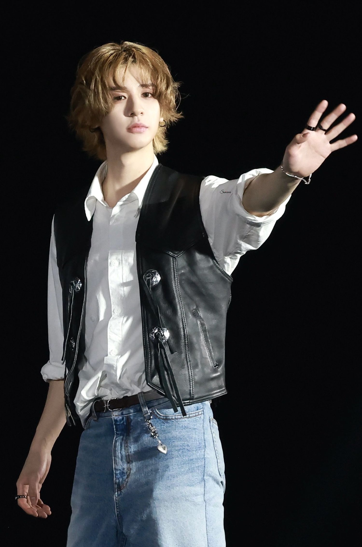 A moment captured by Leehan (BOYNEXTDOOR)'s fan