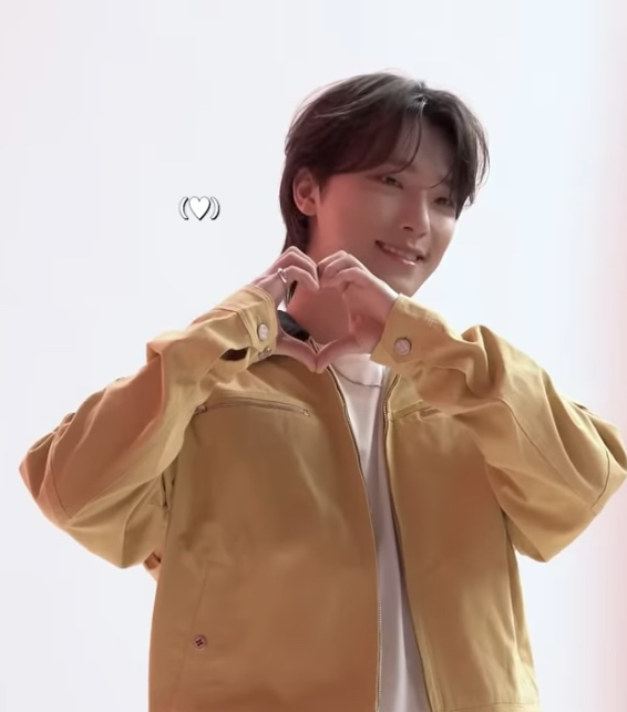 Latest photo of Dino (SEVENTEEN)