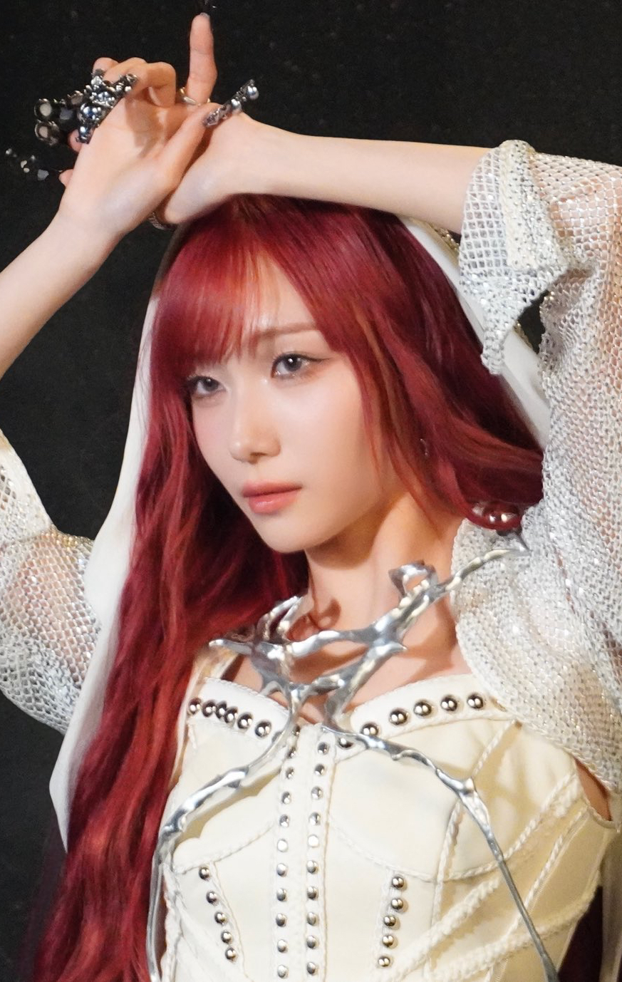 Recent activity shot of Seo Youngeun (Kep1er)