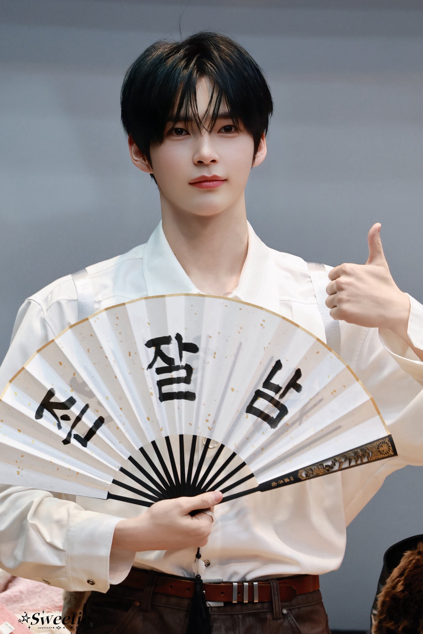 Recent activity shot of Sung Hanbin (ZEROBASEONE)