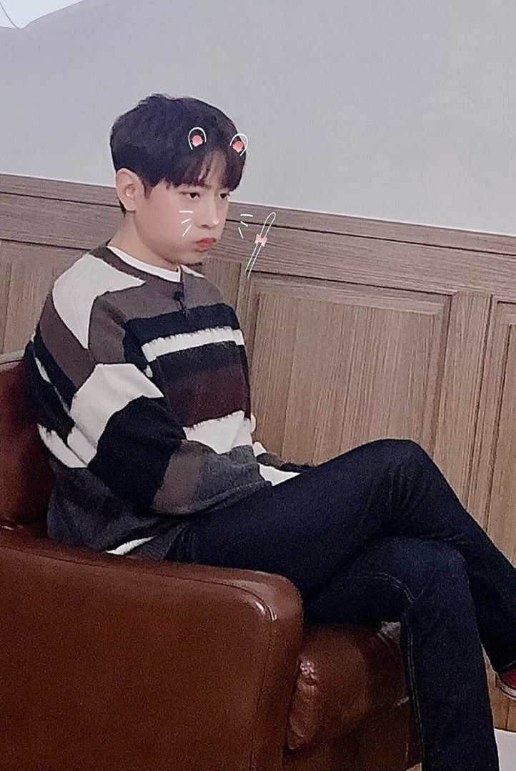 Recent activity shot of Eric (SHINHWA)