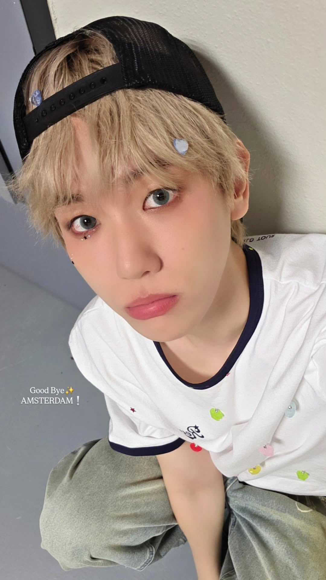 A heartfelt wallpaper shared by Baekhyun (EXO)'s fans