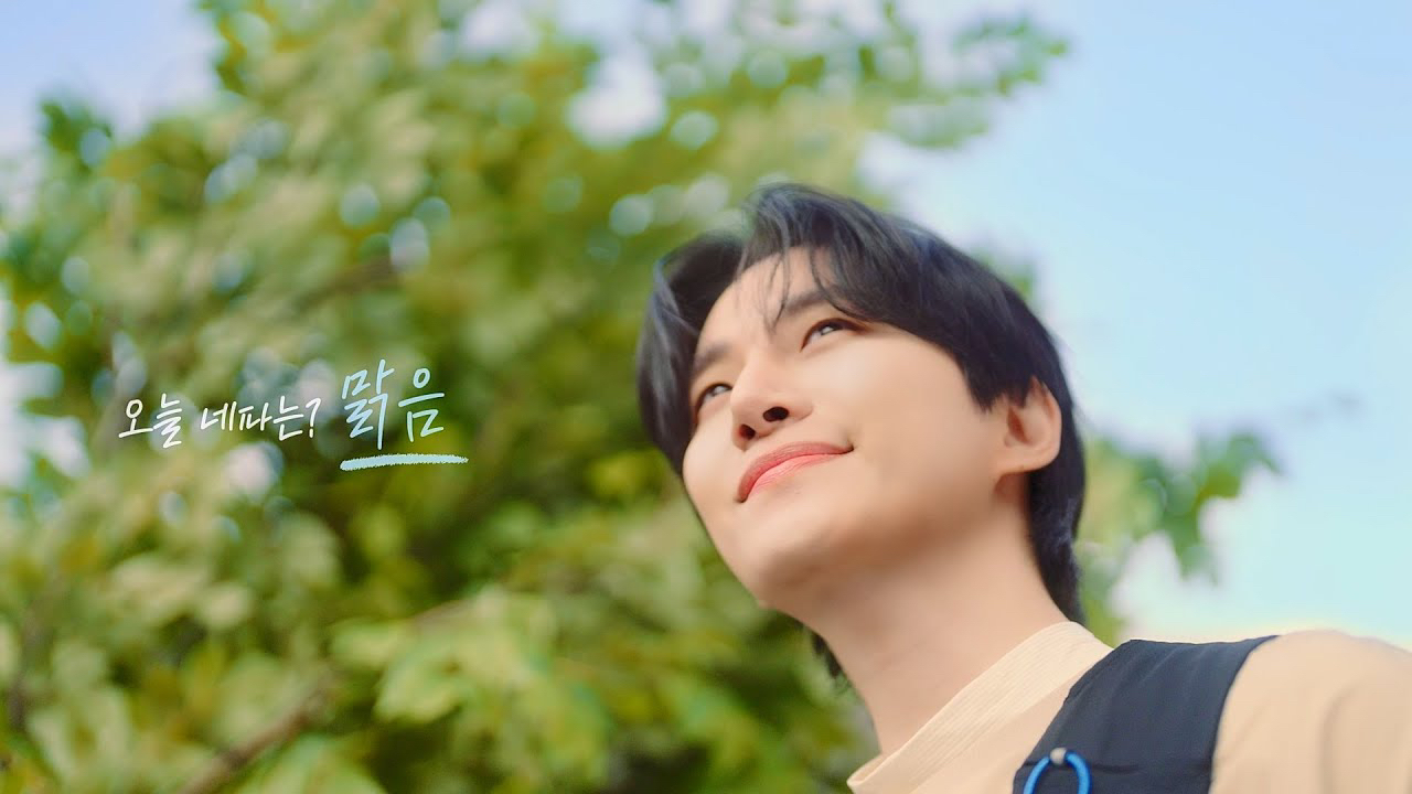 Behind-the-scenes cut of Junho (2PM)