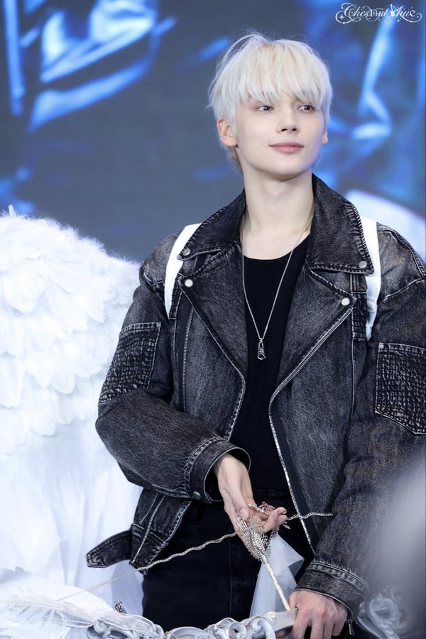 休寧凱 (TOMORROW X TOGETHER)的最新照片