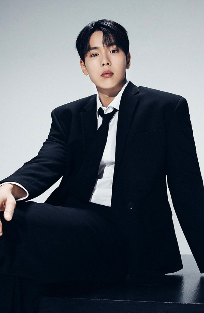 Shownu (MONSTA X)的最新照片