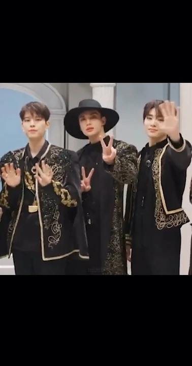 Behind-the-scenes cut of Stray Kids