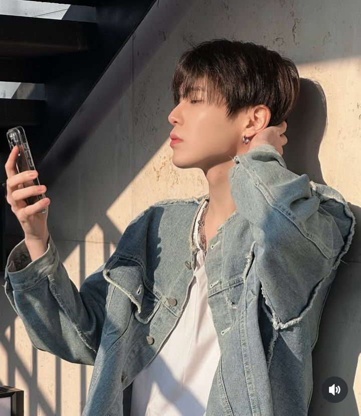 Latest photo of Lee Junhyuk (POLARIX)