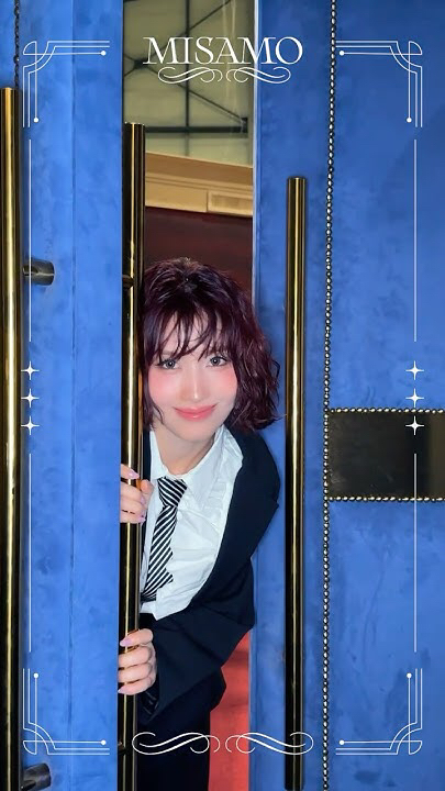 Wallpaper spesial buatan penggemar Momo (TWICE)