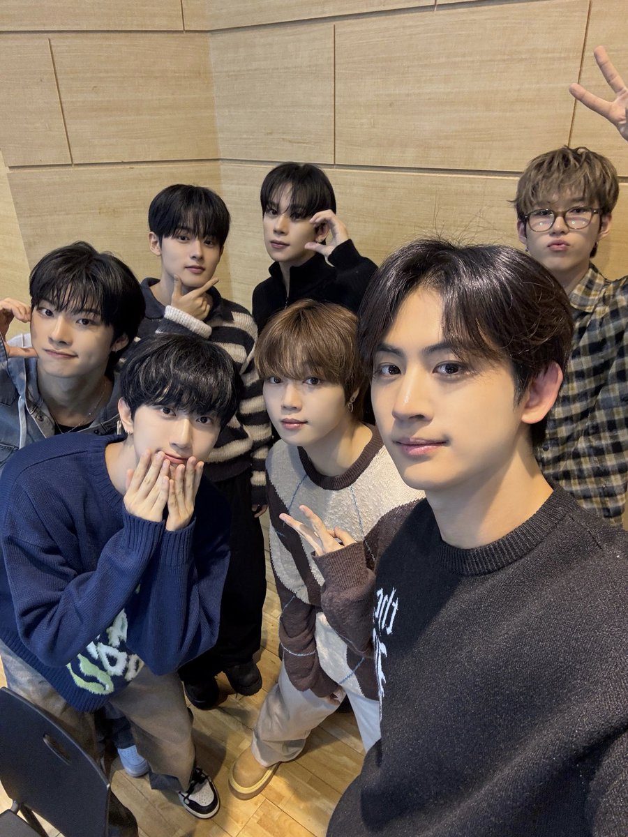 Latest photo of YOUNITE