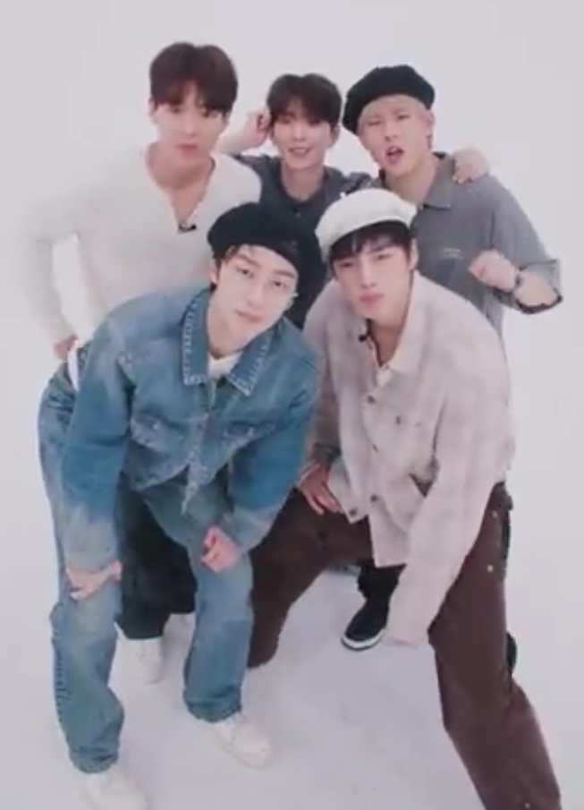 Today's hottest K-pop community feed