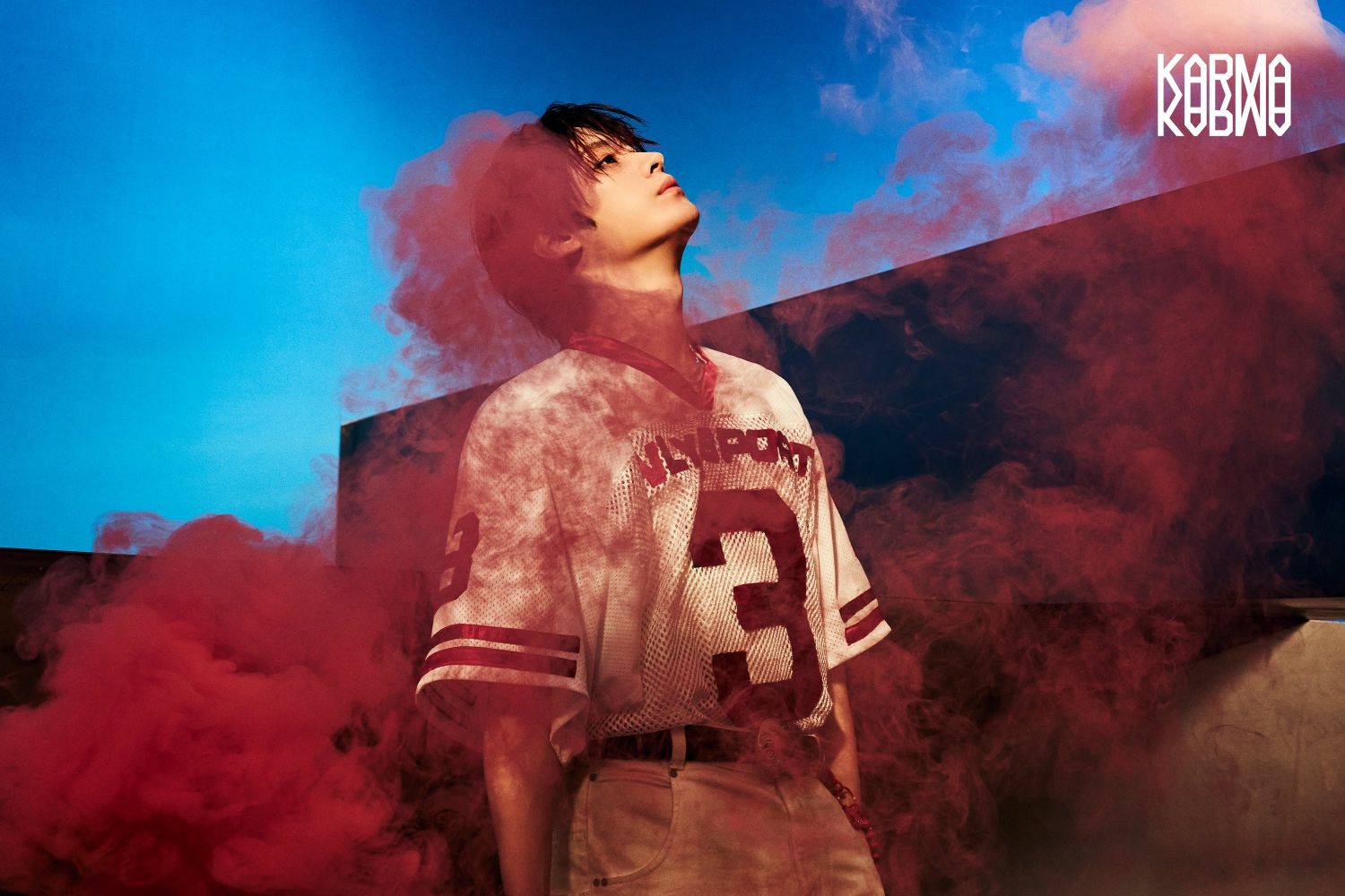 Latest photo of Lee Know (Stray Kids)