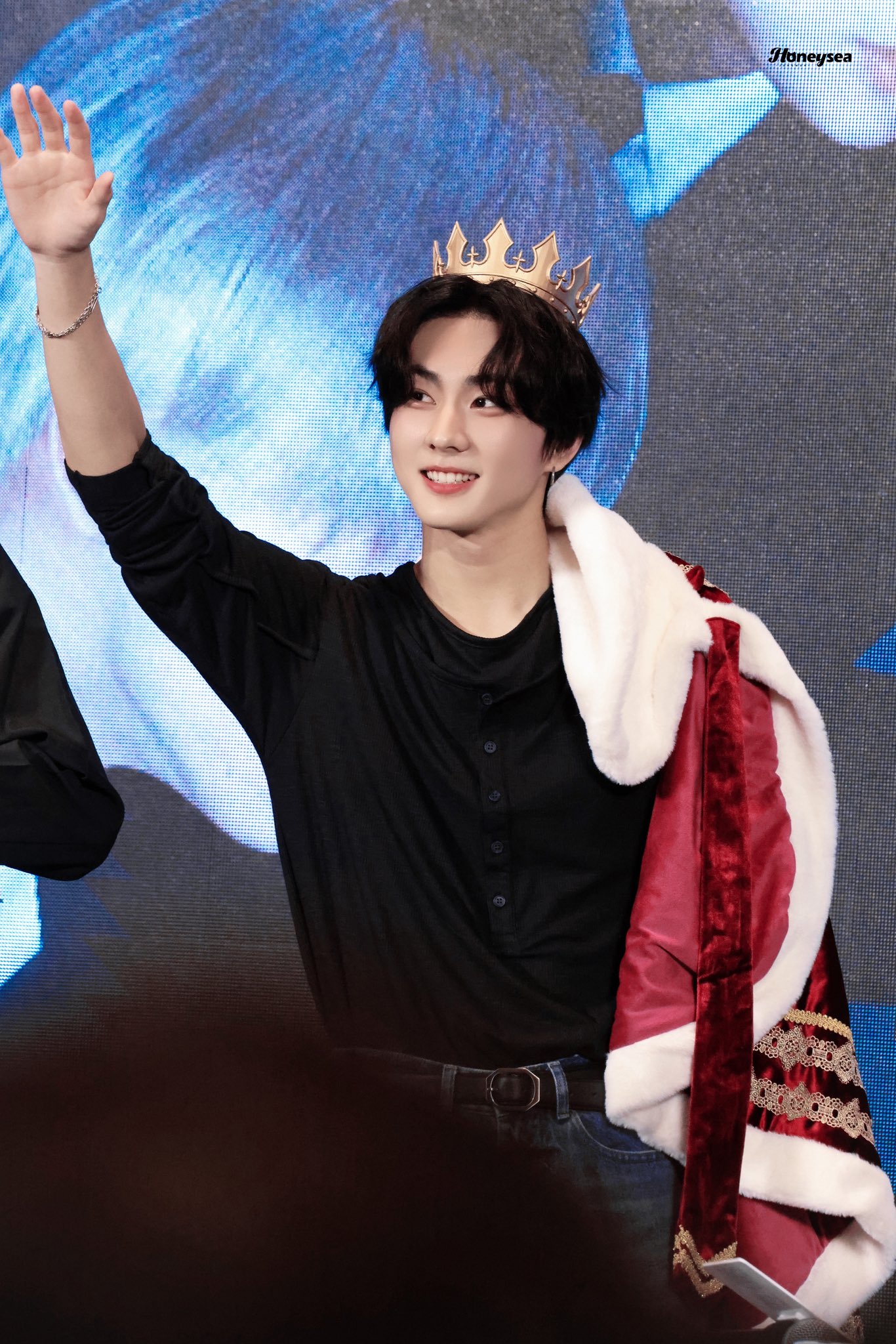 Recent activity shot of Jungwon (ENHYPEN)