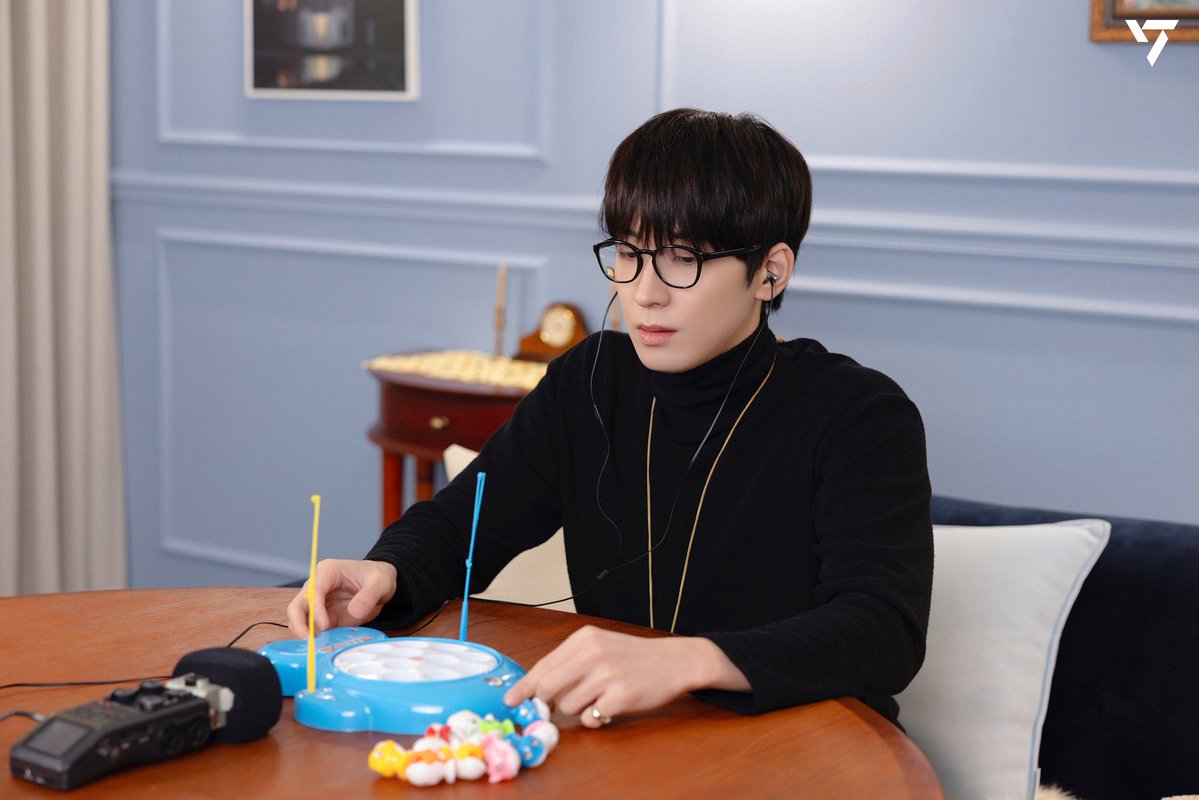 Recent activity shot of Wonwoo (SEVENTEEN)