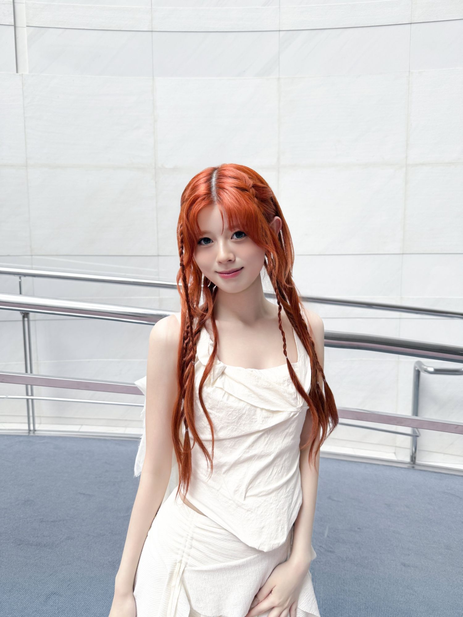 Behind-the-scenes cut of Riku (NiziU)