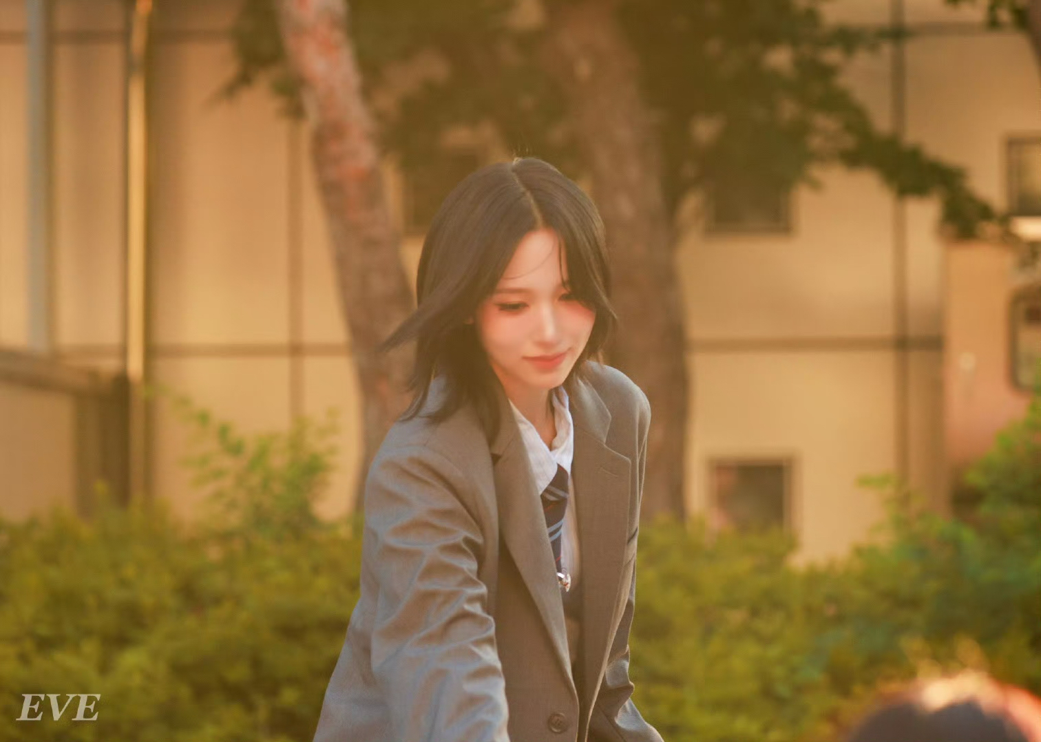 Behind-the-scenes cut of Mina (TWICE)