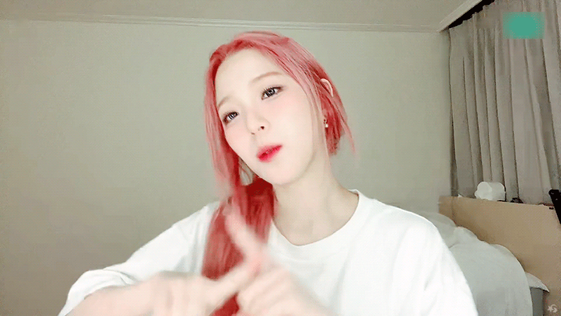 白知憲 (fromis_9)粉絲拍下的瞬間