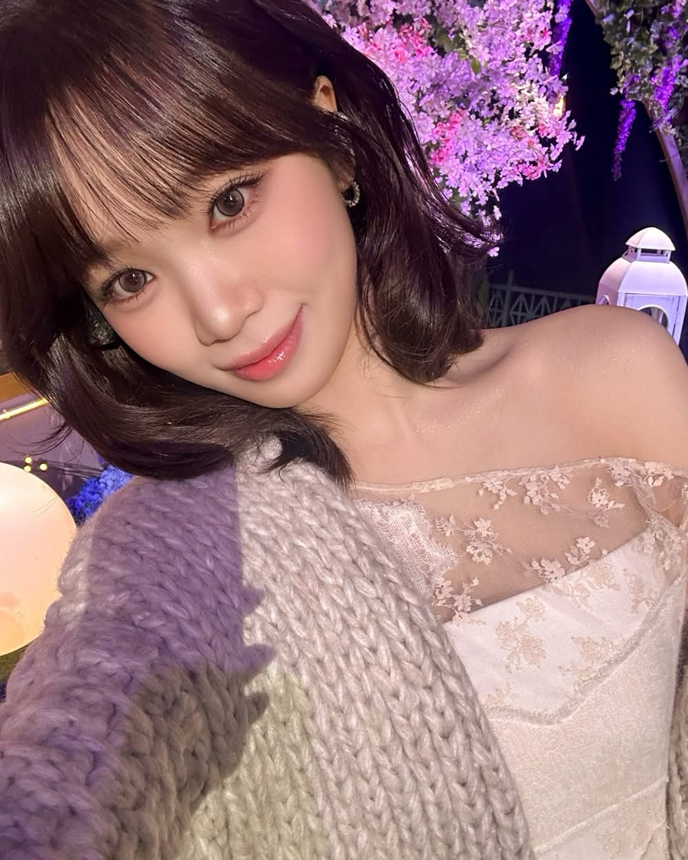 A moment captured by Kim Chaewon (LE SSERAFIM)'s fan