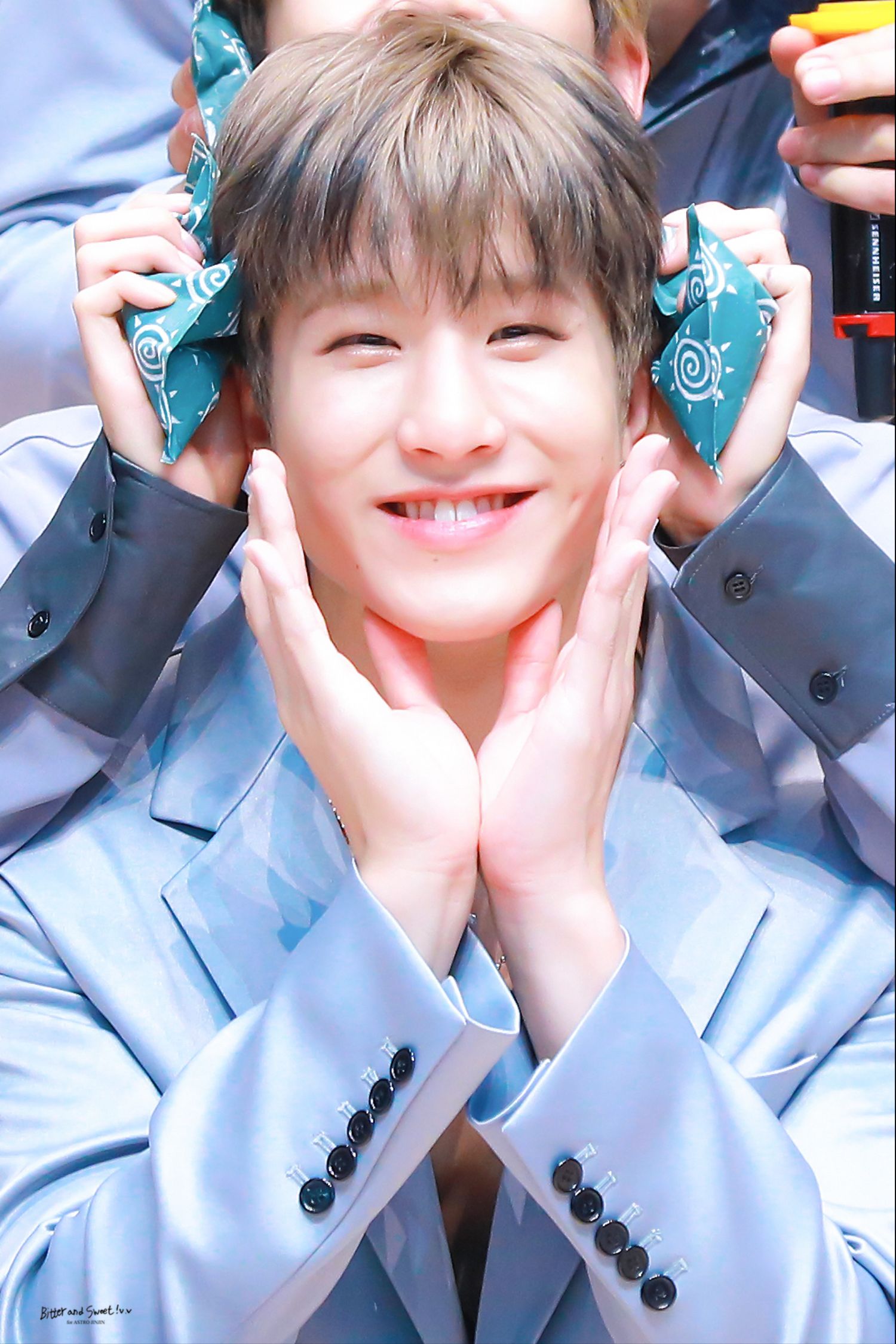 Latest photo of Jinjin (ASTRO)