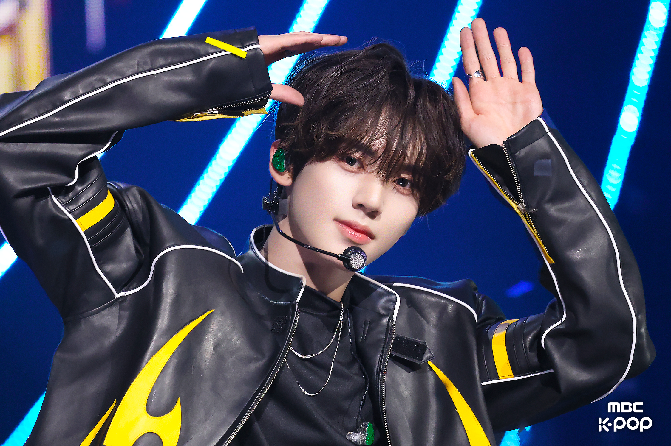 A moment captured by Han Yujin (ZEROBASEONE)'s fan