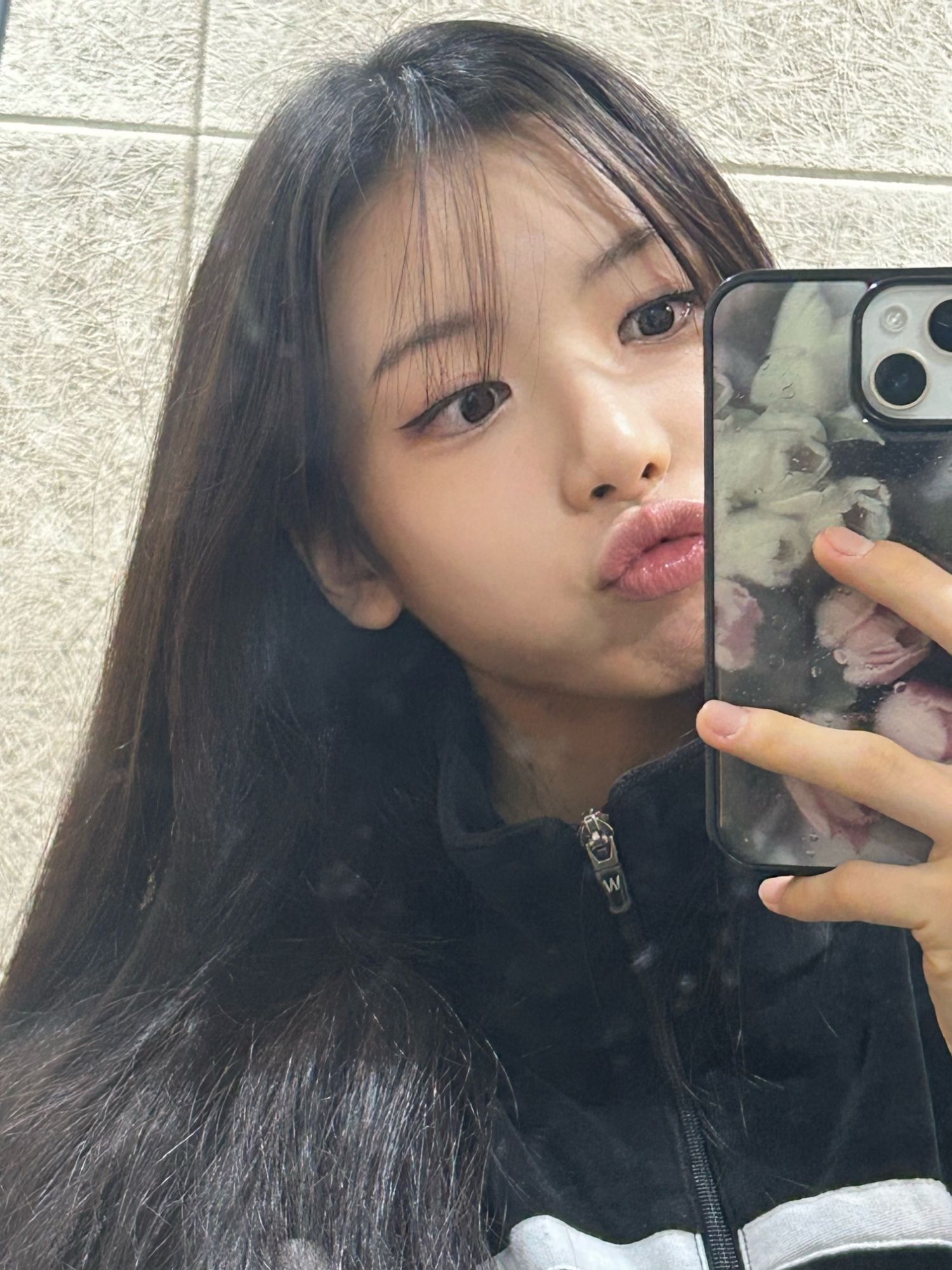 Foto aktivitas terbaru SECRET NUMBER